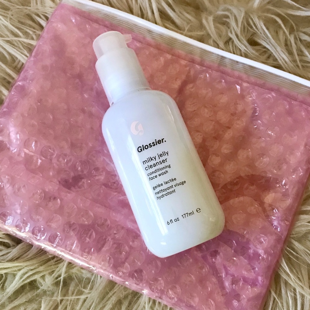 GLOSSIER Milky Jelly Cleanser